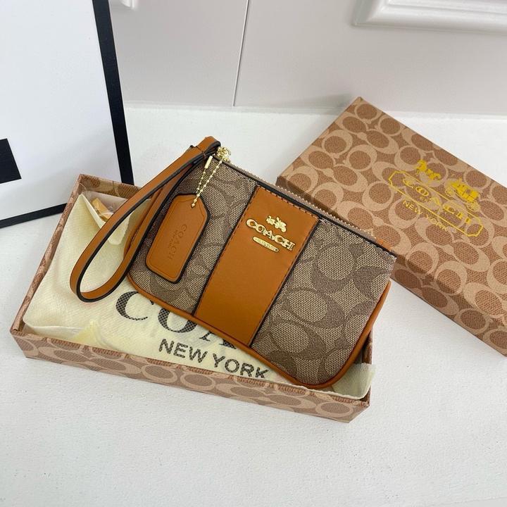 Клатч Coach Wristlet