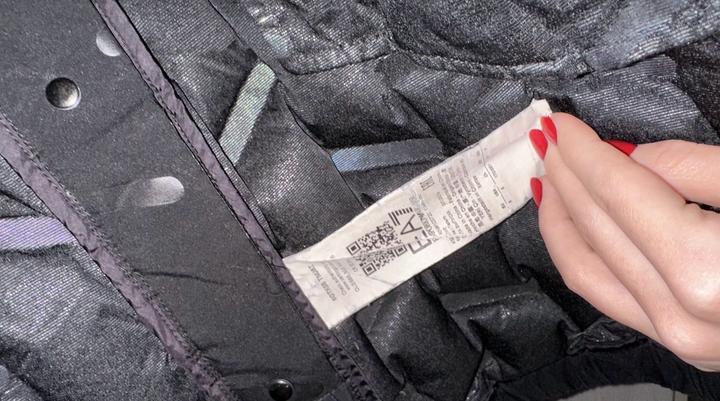 Черная куртка Emporio Armani