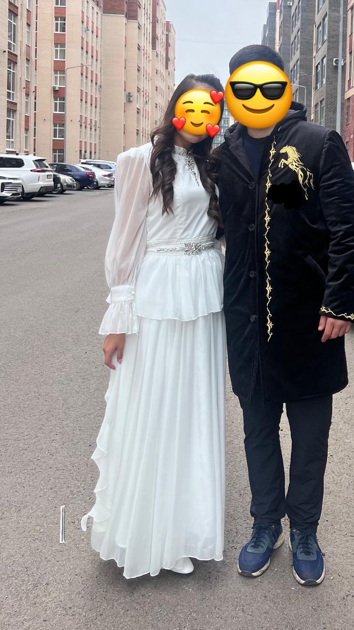 Белое платье