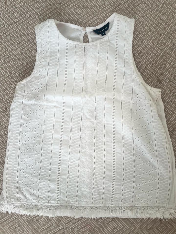 Белый летний топ с вышивкой New Look