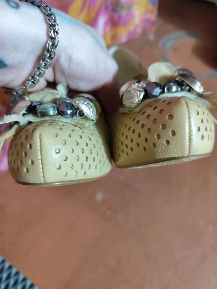 Туфли.Бежевые со стразами.