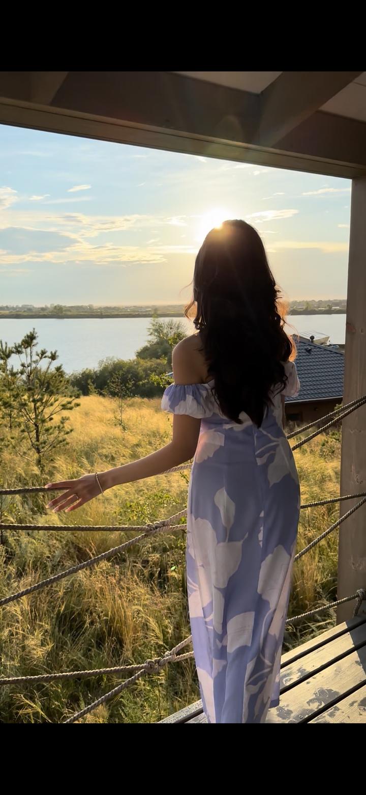 Платье от Love Republic