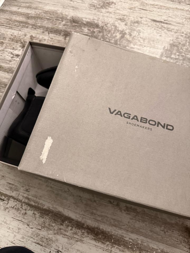 весенние ботинки Vagabond в отличном состоянии.