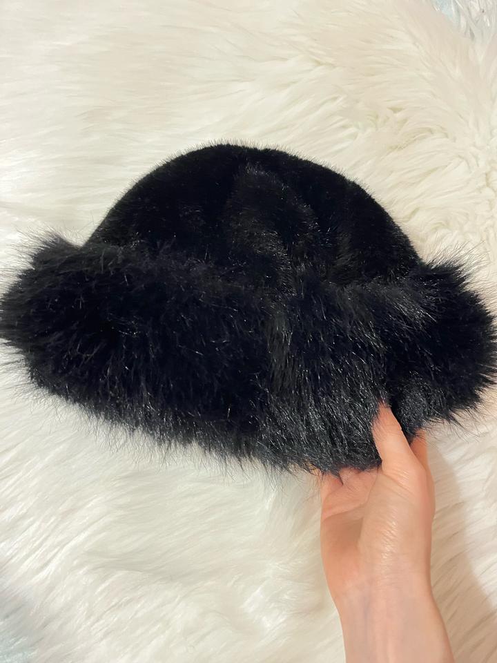 Шапка с мехом 🖤