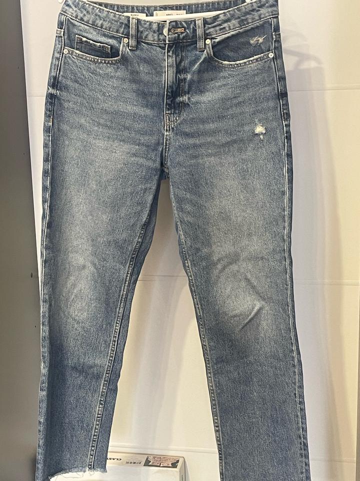 Джинсы Mango