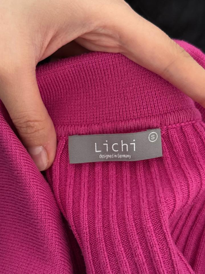 Розовая кофточка🩷