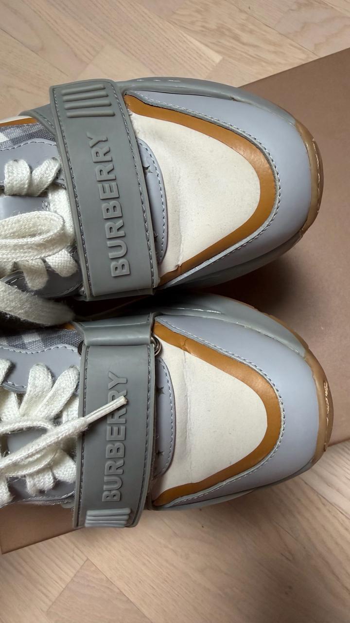 Кроссовки женские Burberry 37 Р