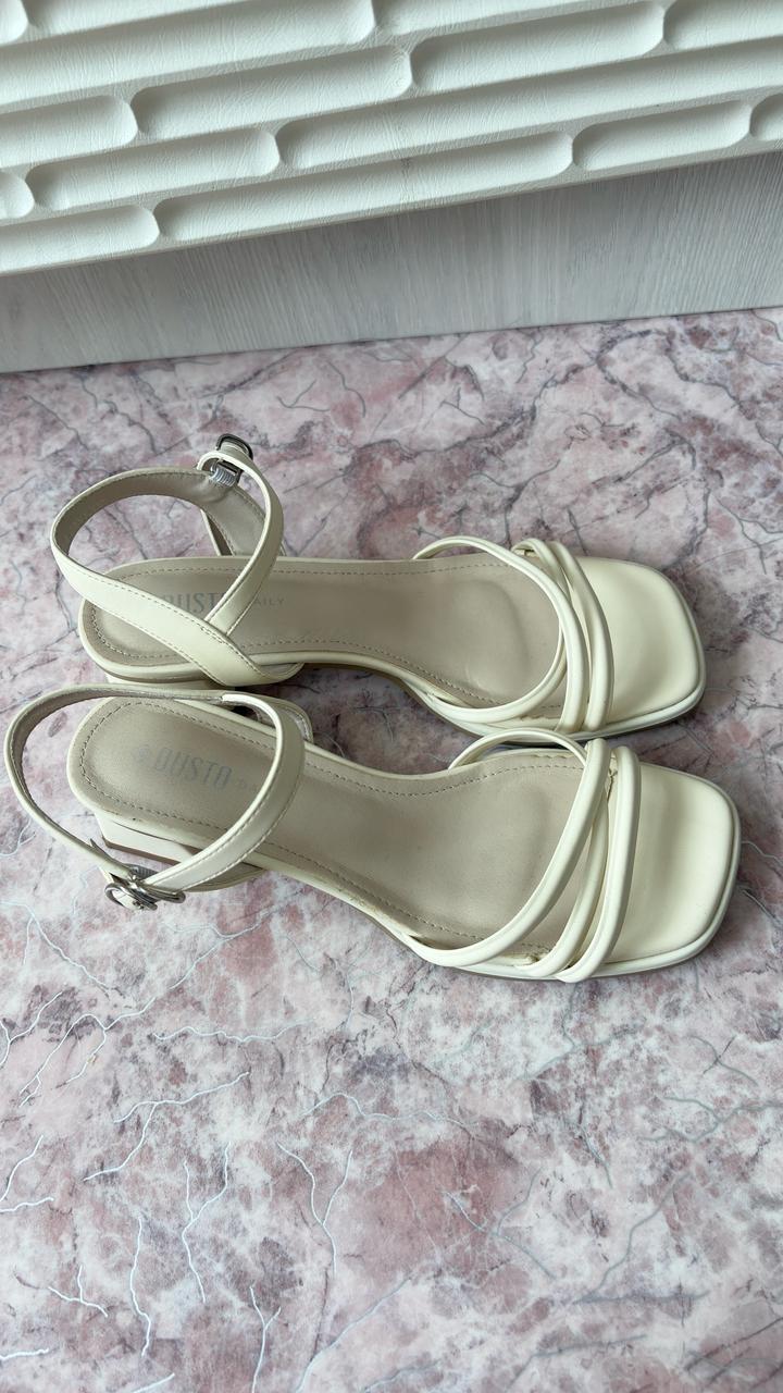 Босоножки Dusto