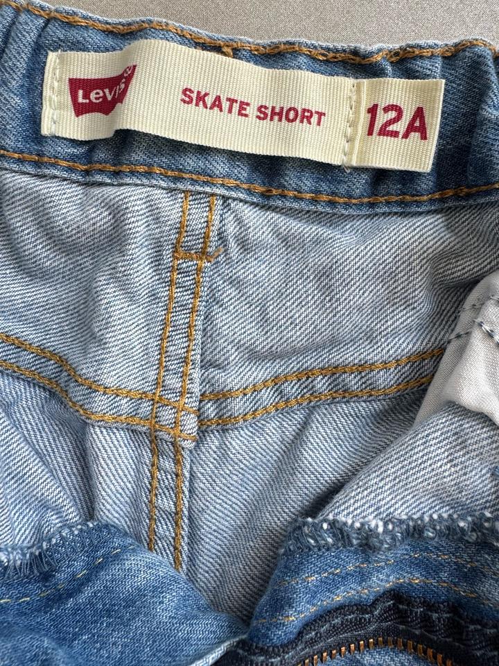 Джинсовые шорты Levi’s