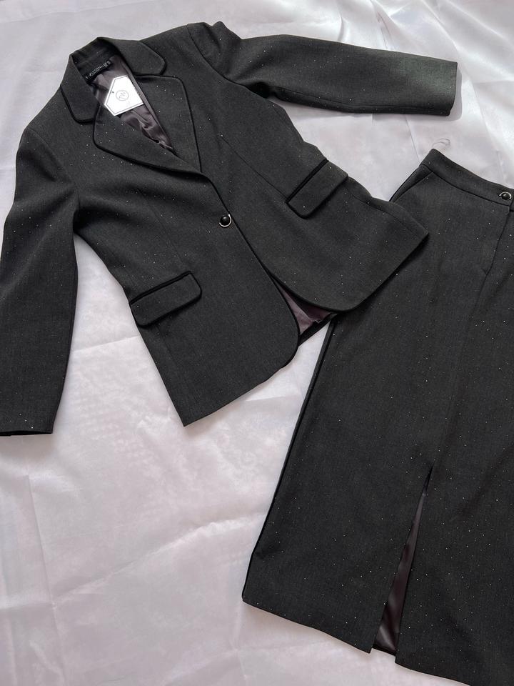 Темно серый костюм юбка TOP WOMEN