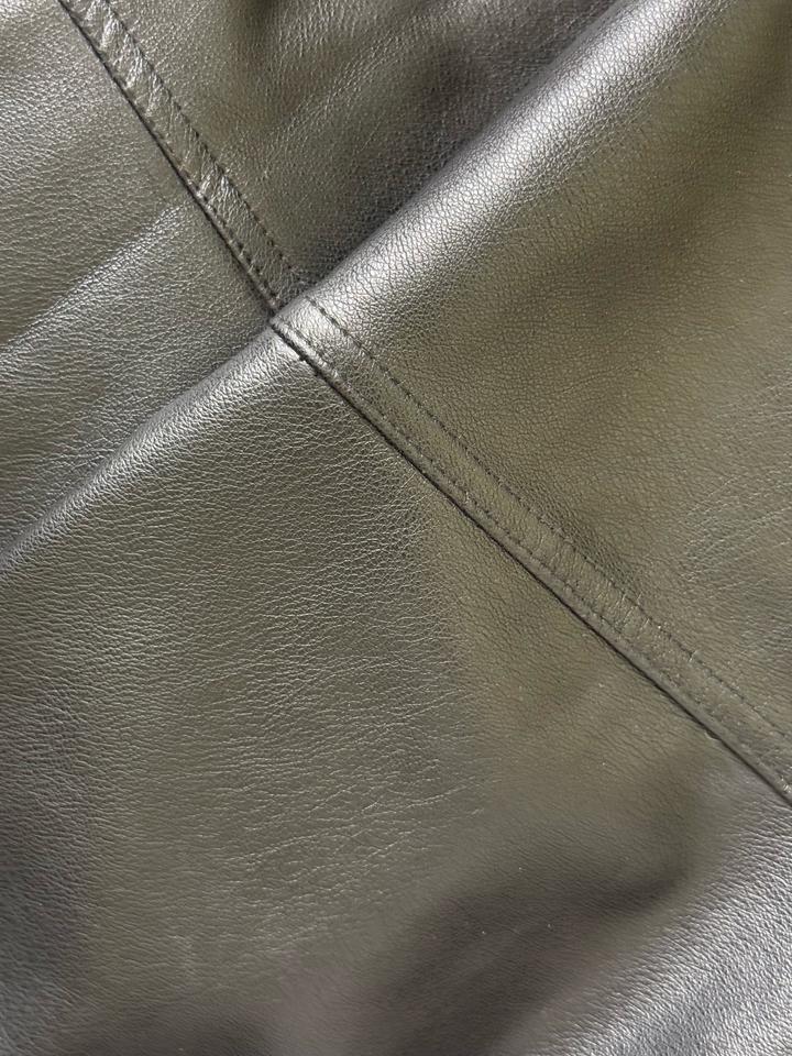 Черные кожаные штаны на высокой посадке