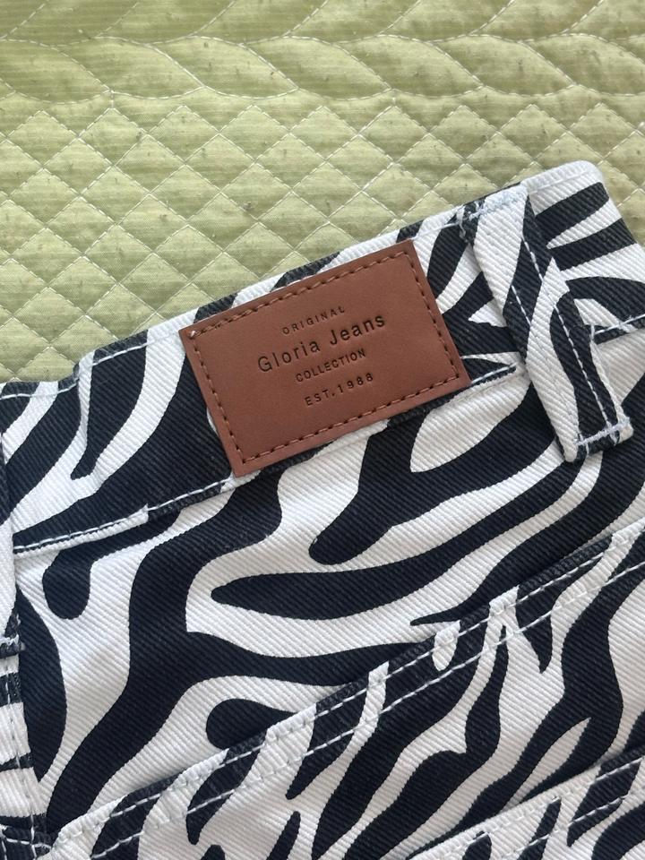 Gloria Jeans