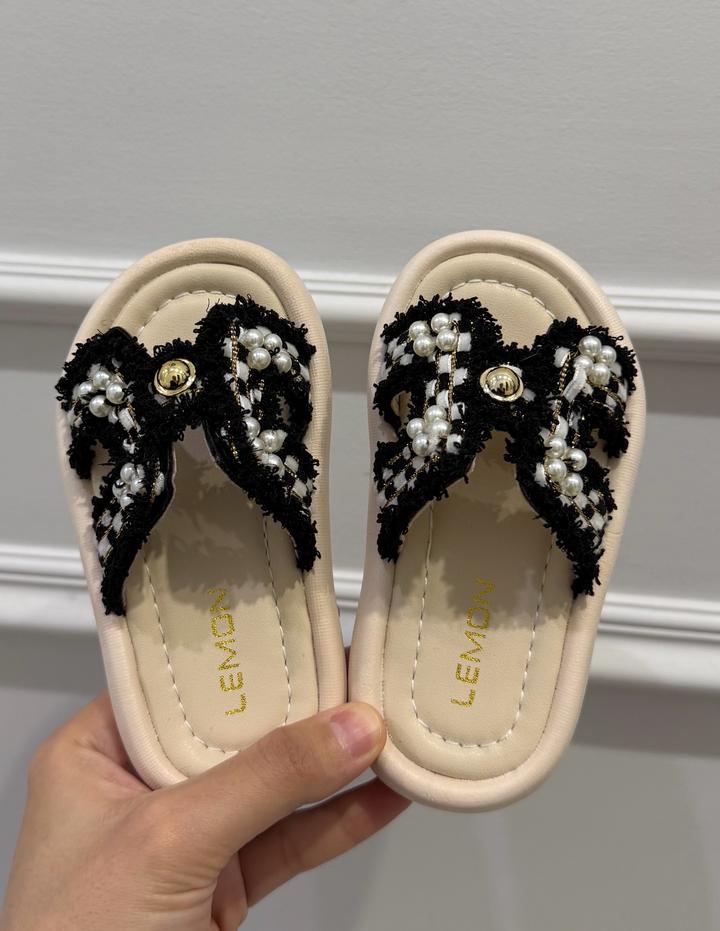 Детские сандалии