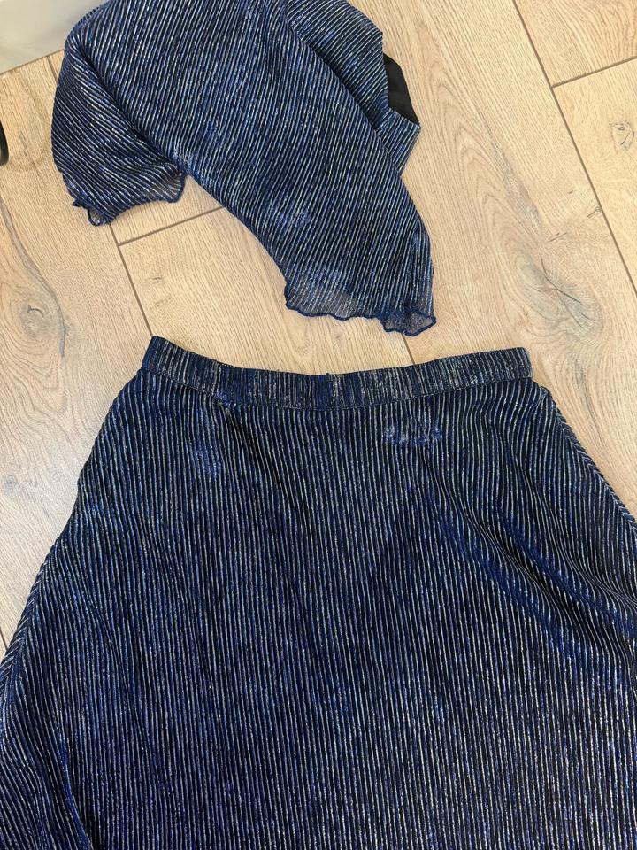 Костюм на девочку 150 см