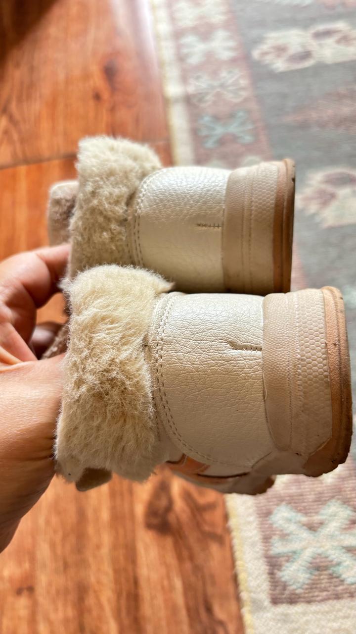 Ботинка детская 24 рр