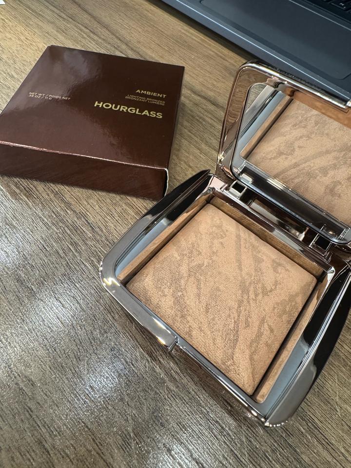 Hourglass бронзер