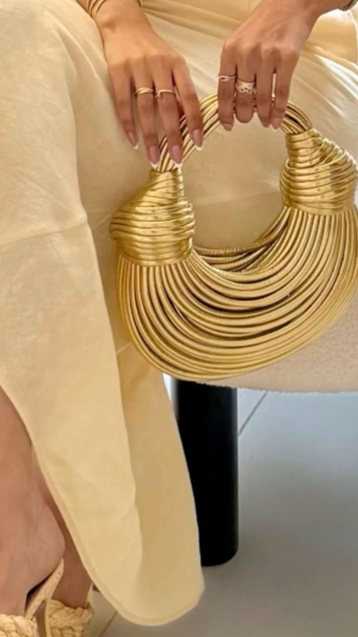 Золотистая сумка