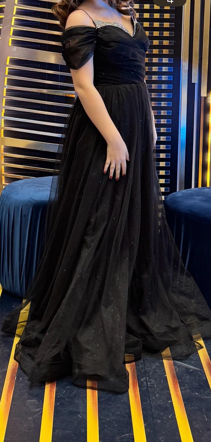 Черное платье
