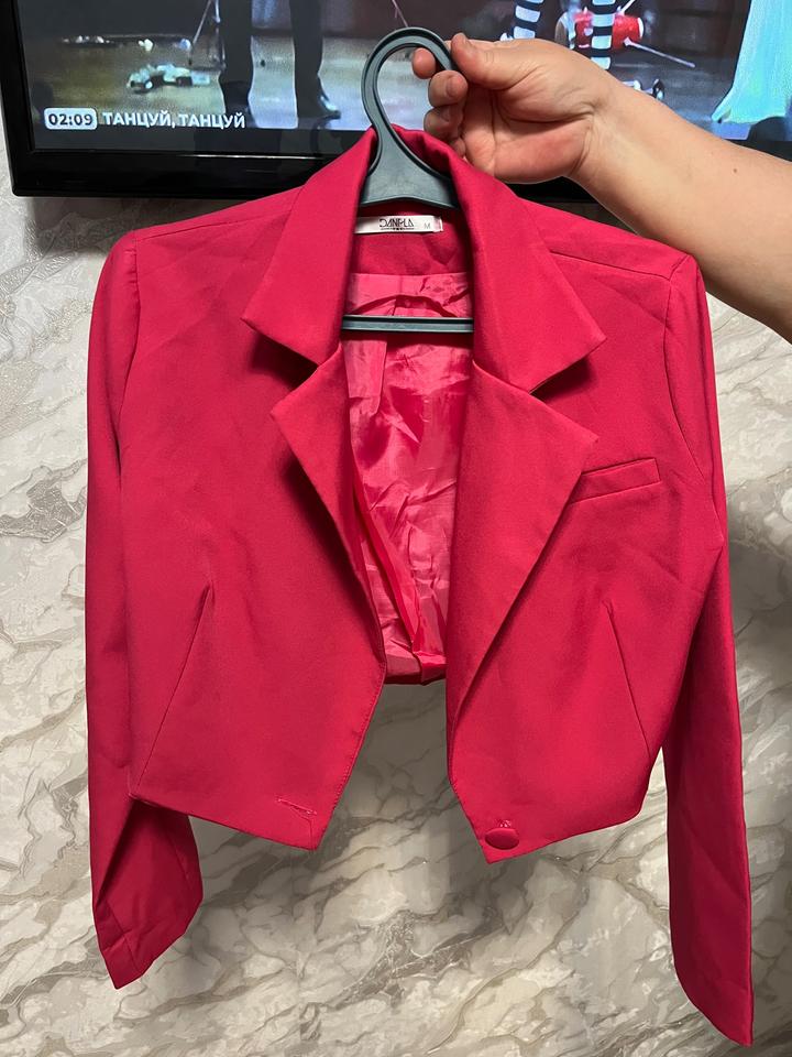 Кастюм пиджак короткий