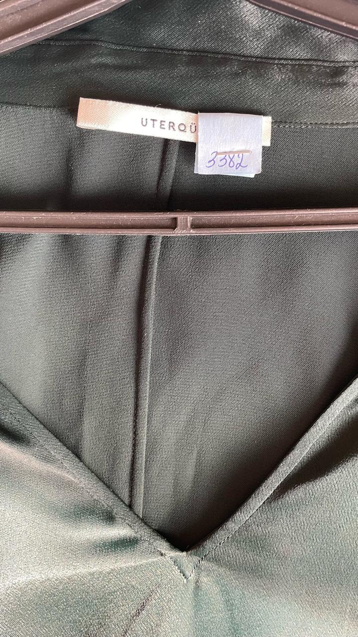 Блуза Uterque красивого изумрудного цвета