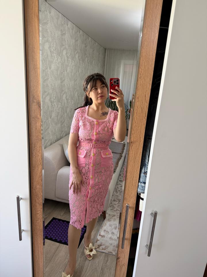 Платье кружевное новое
