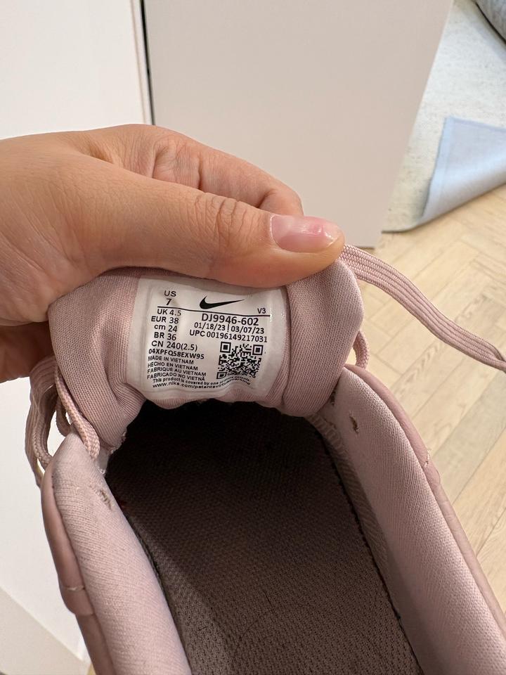 Nike Air Force 1 Pink