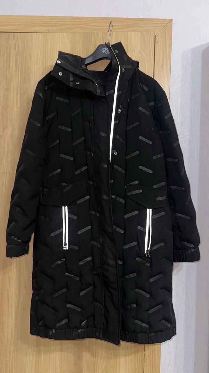 Черная куртка Emporio Armani