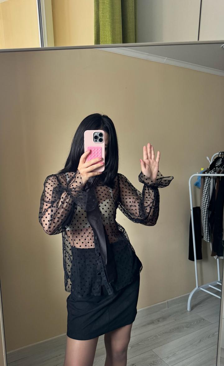 Прозрачная блуза с поясом