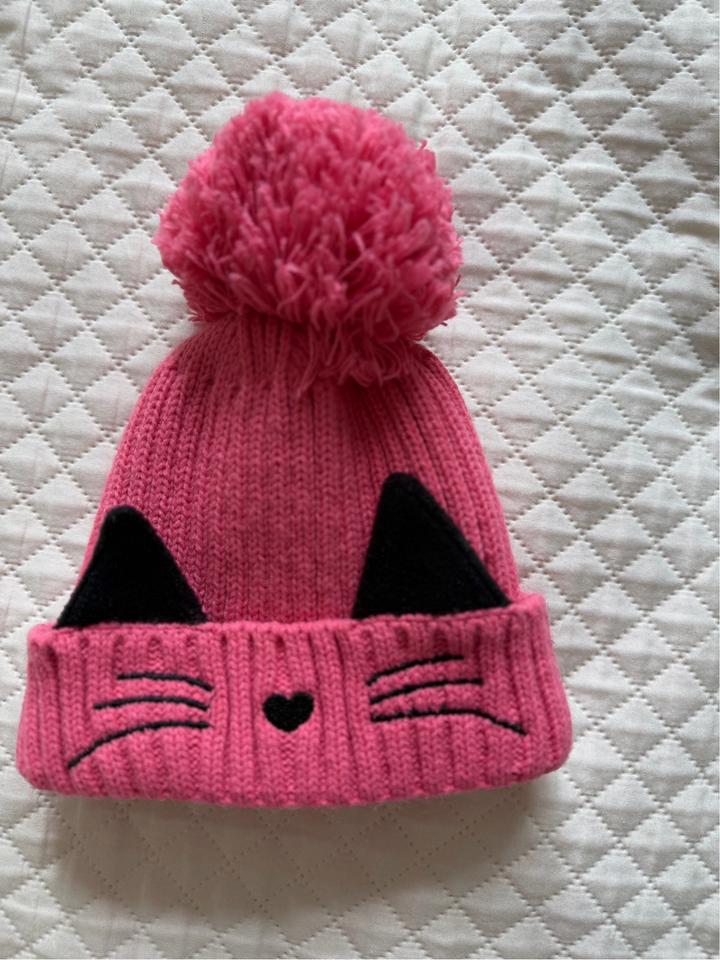 Теплая шапка на 6 месяцев