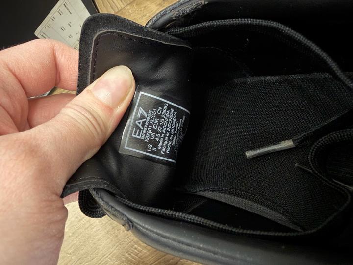 Кожаные кеды Emporio Armani