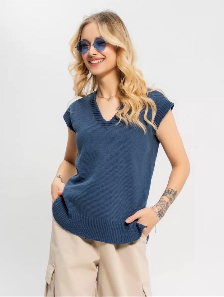 Жилетка вязанная утпленная