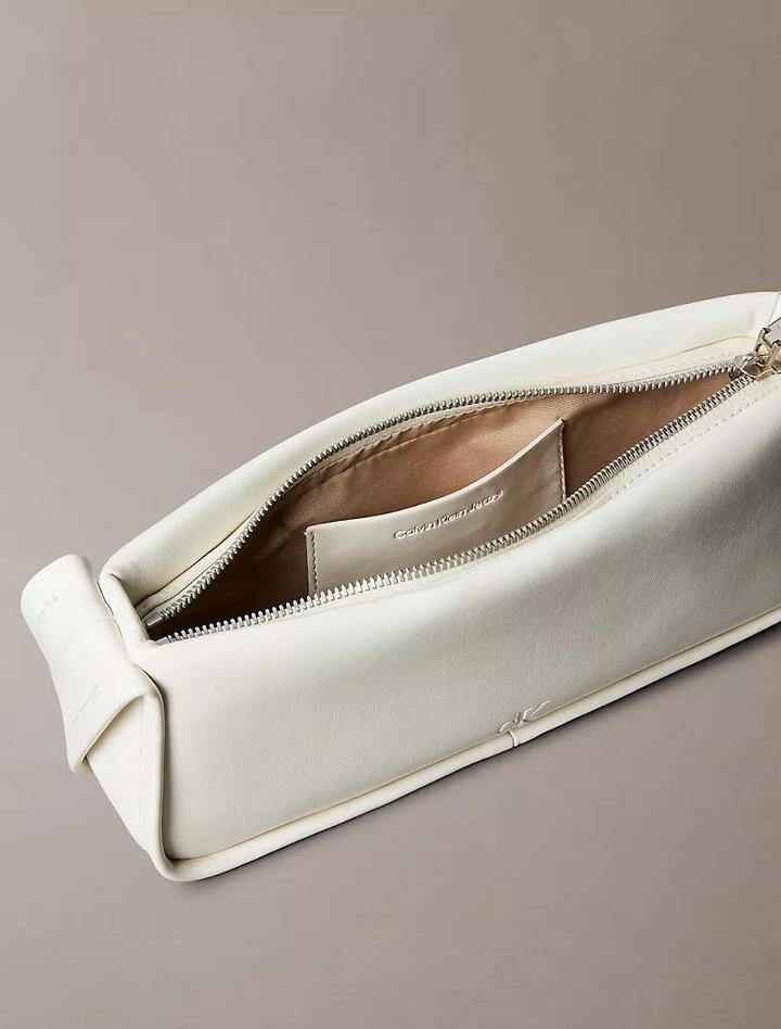 Сумка от Calvin Klein