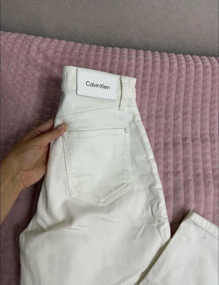 Джинсы Calvin Klein