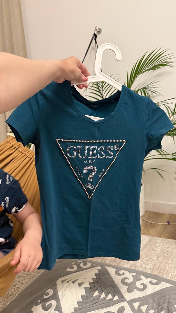 Футболка Guess