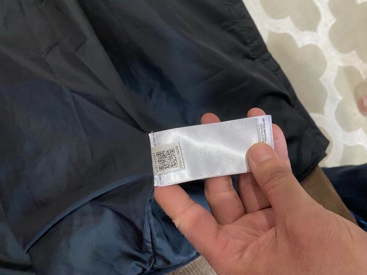 продам куртку adidas