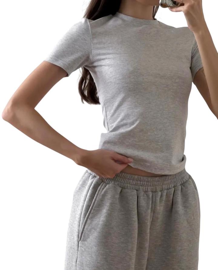 Футболка топ скимс облегающая