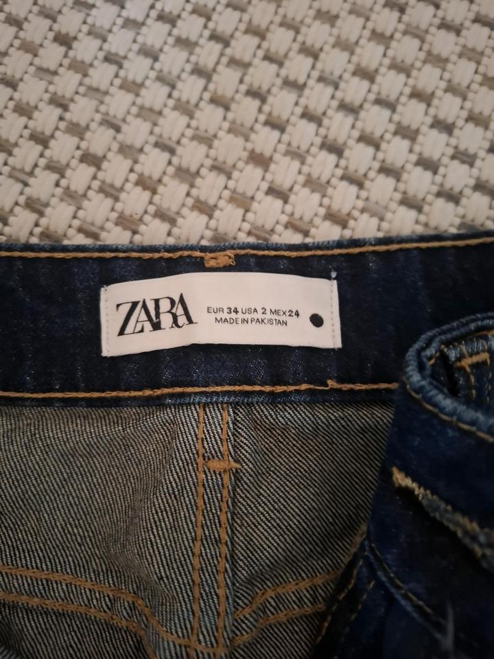 Джинсы Zara