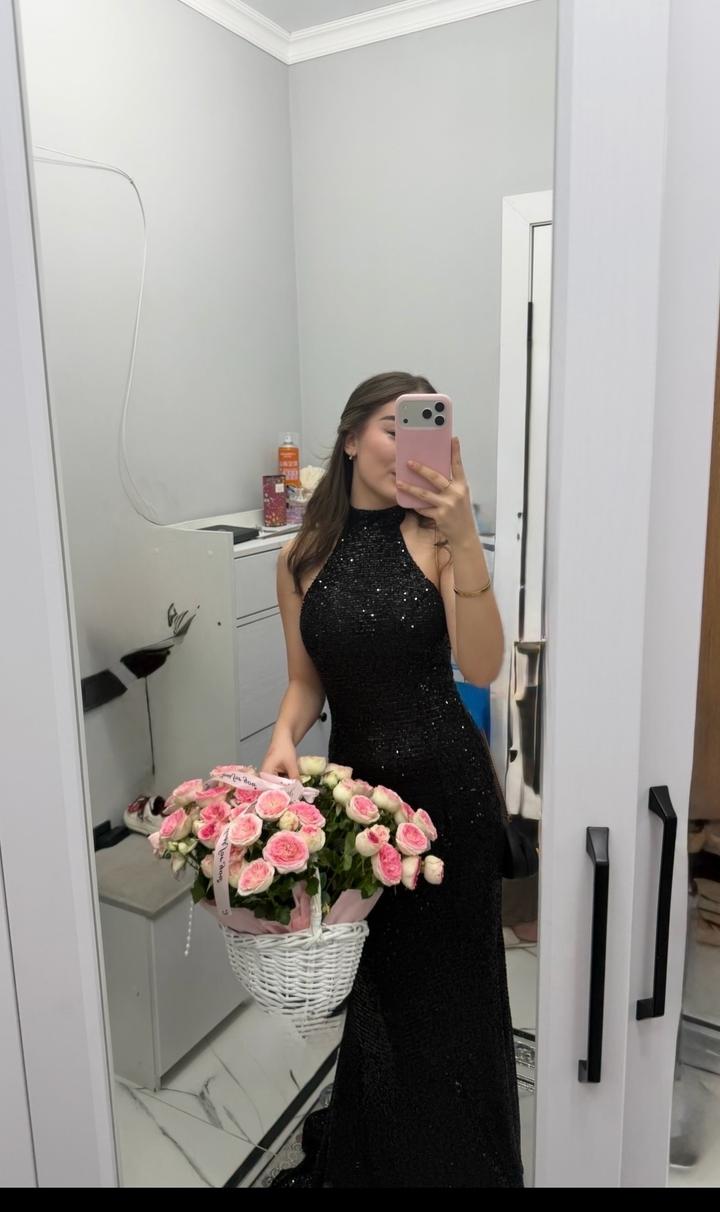 Черное платье