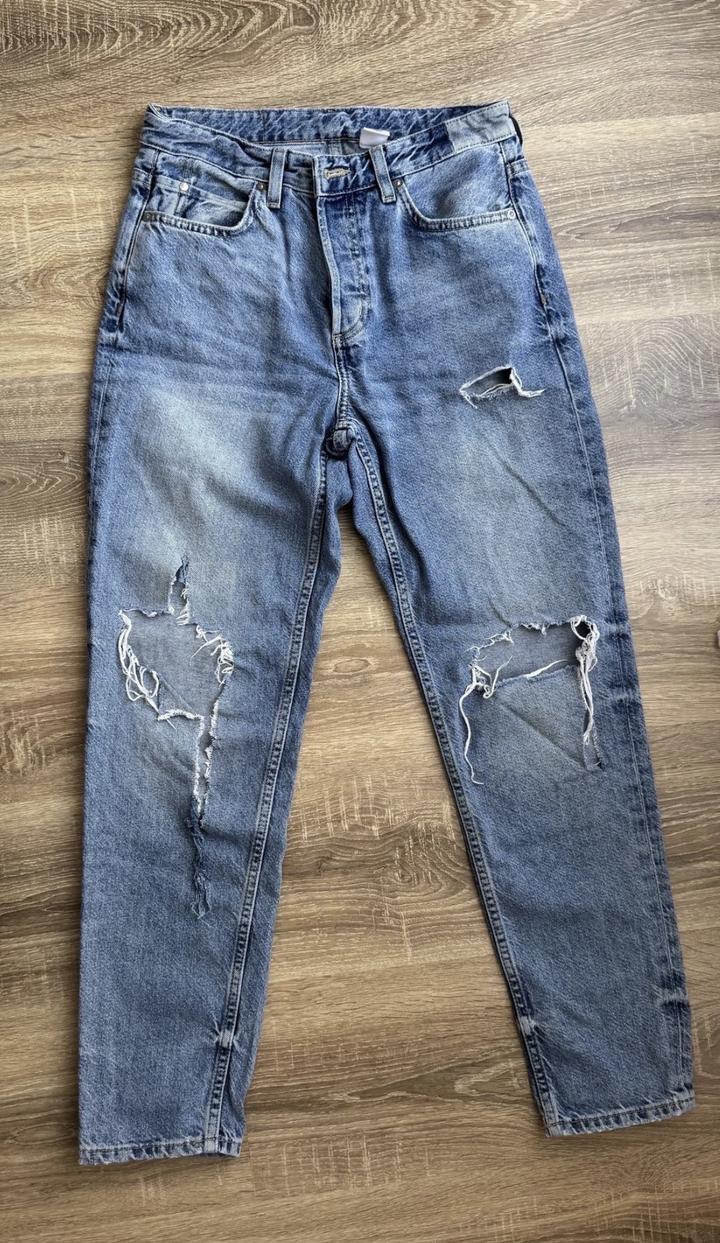 Рваные джинсы &denim