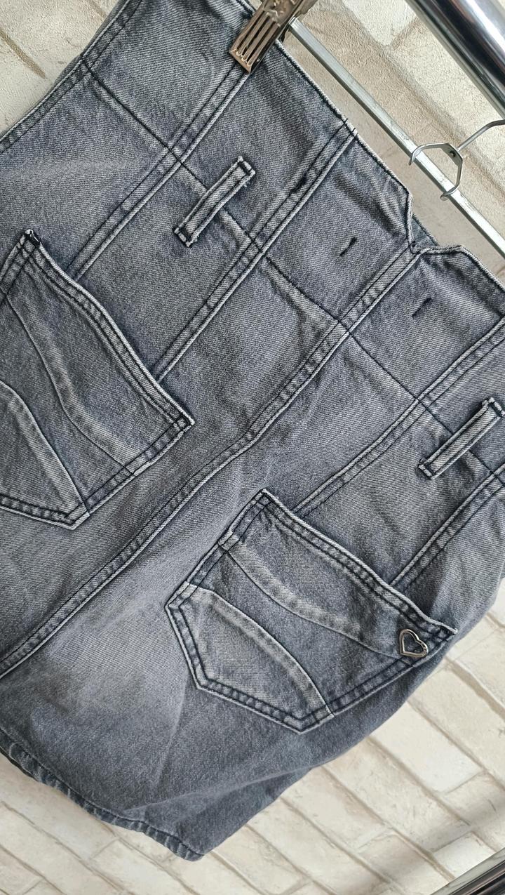 Юбка джинсовая на пуговицах с карманами