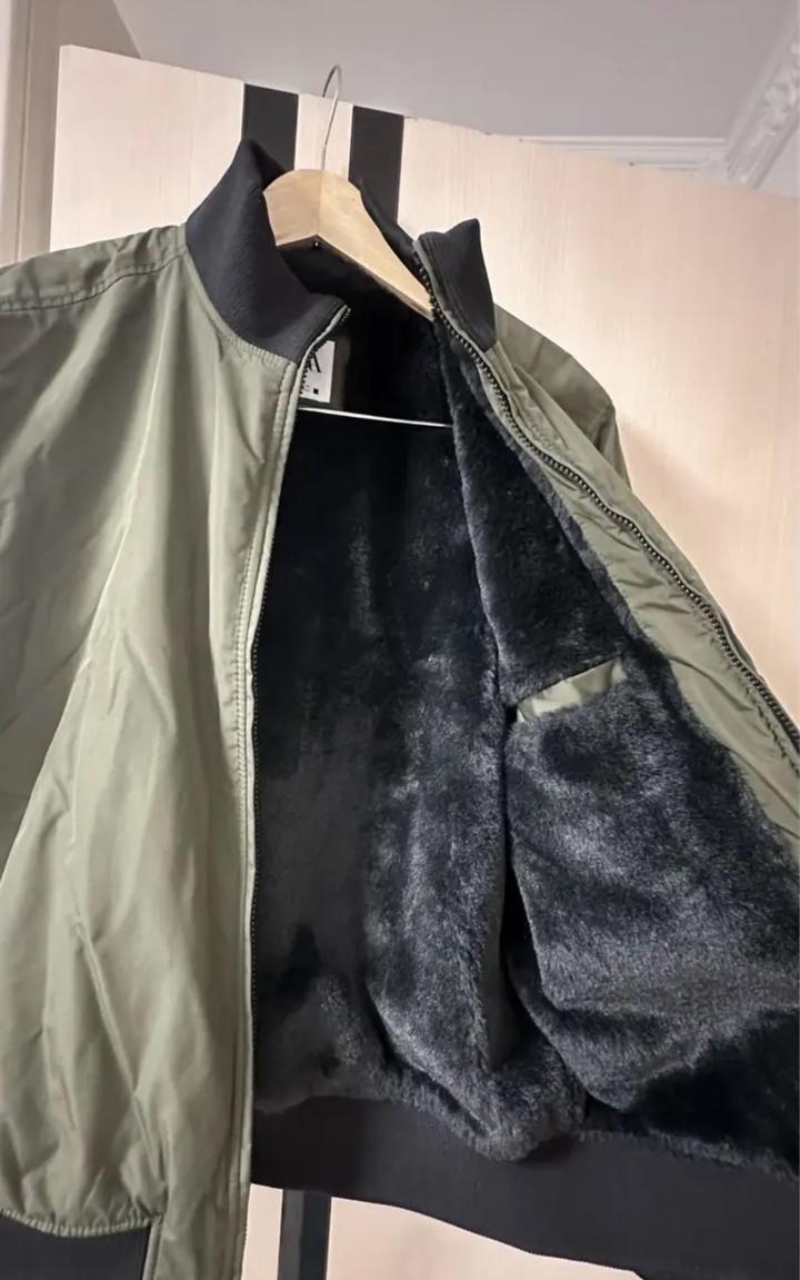 Продам бомбер унисекс